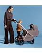 1176099110_F9_2026_maxicosi_stroller_oxfordflex_oaktruffle_momstrollingcarrycotandtoddleronintegratedbuggyboard