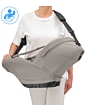 8441128110_2025_usp5_maxicosi_carseat_babycarseat_coralslidepro_brown_sapphiresand_handsfreecarrying_front
